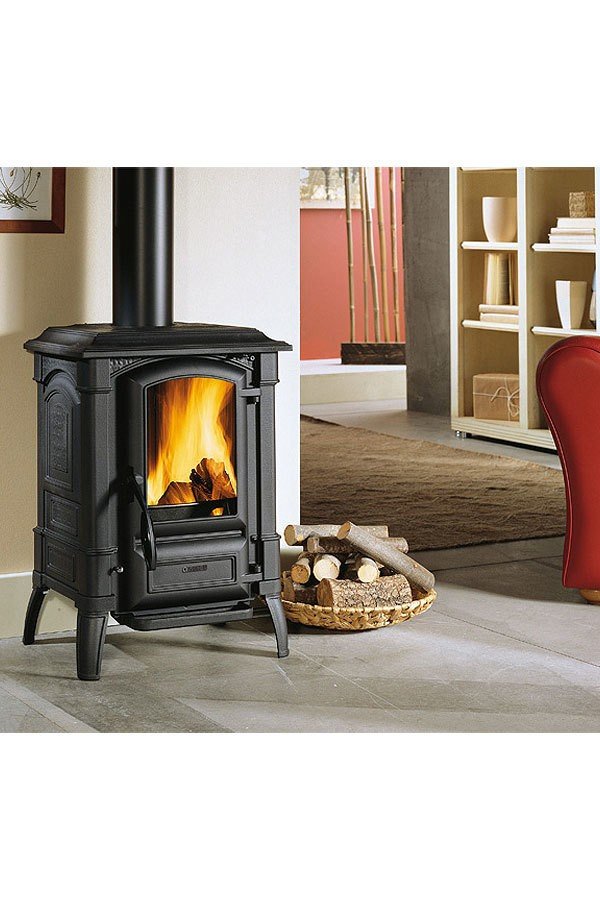 523740-1 Nordica GIULIETTA X 4.0 Poêle à bois en fonte 6,5 kw - 186 m³ chauffables - noir anthracite - entièrement en fonte émaillée